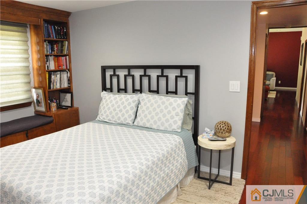 374 Wheeler Road North Brunswick, NJ 08902 - Photo 14 of 28 Gallery Image 14