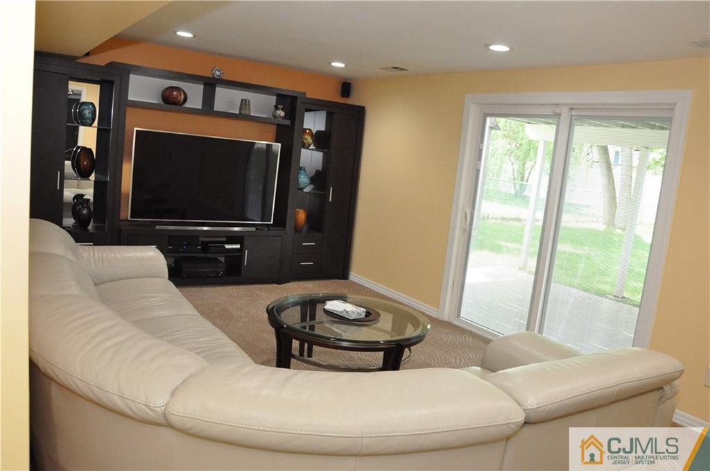 374 Wheeler Road North Brunswick, NJ 08902 - Photo 17 of 28 Gallery Image 17