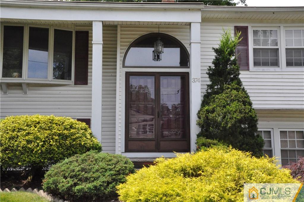 374 Wheeler Road North Brunswick, NJ 08902 - Photo 3 of 28 Gallery Image 3