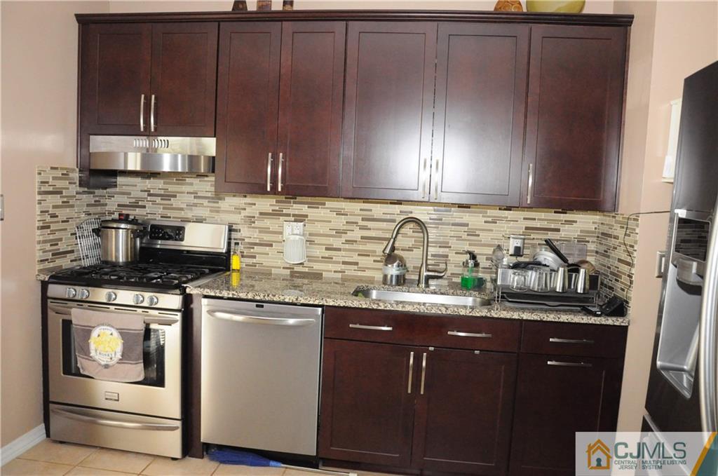 374 Wheeler Road North Brunswick, NJ 08902 - Photo 5 of 28 Gallery Image 5
