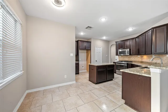 $499,900 | 27106 Cottage Stream Lane, Fulshear, TX 77494