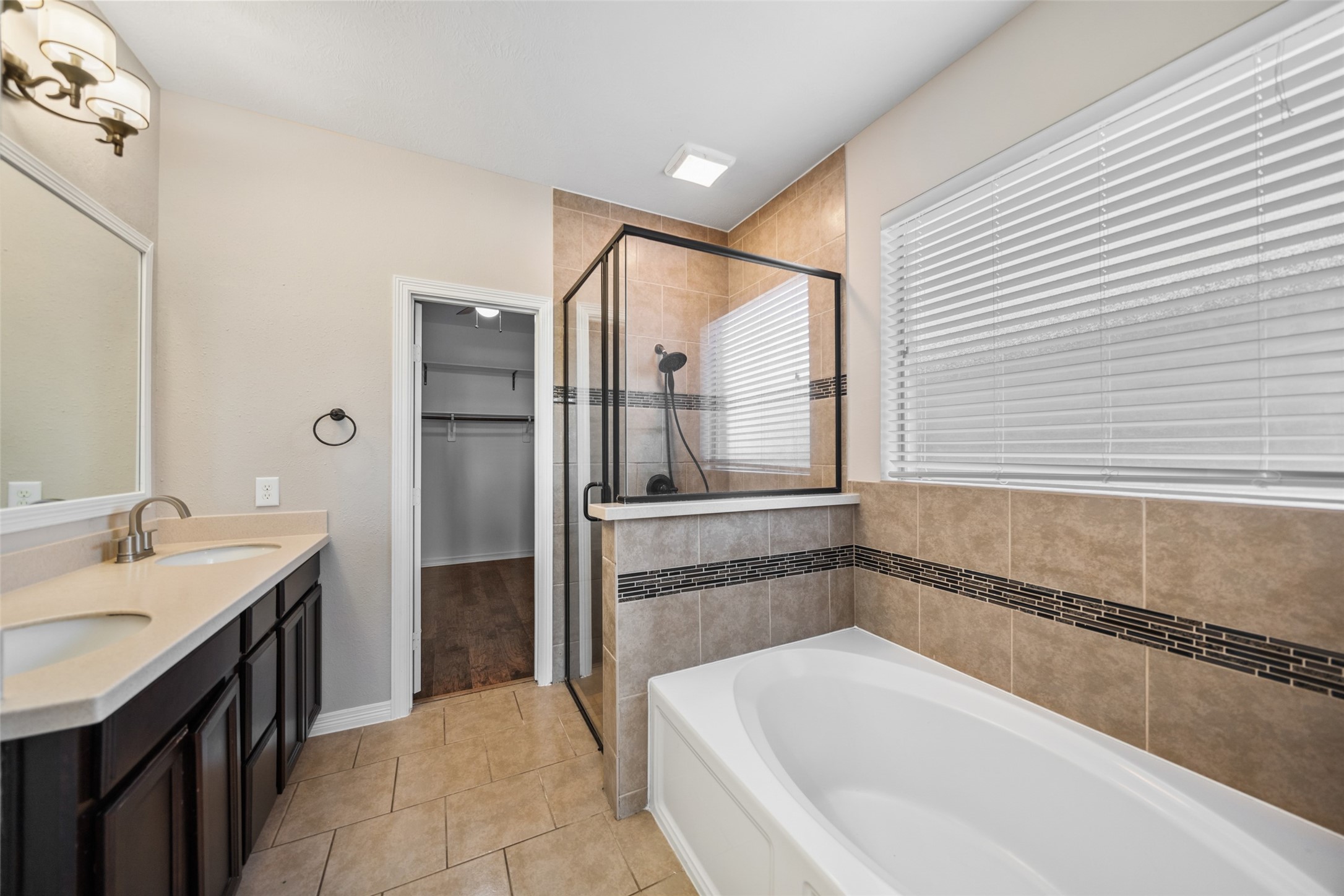 27106 Cottage Stream Lane Fulshear, TX 77494 - Photo 21 of 33 Primary Bathroom