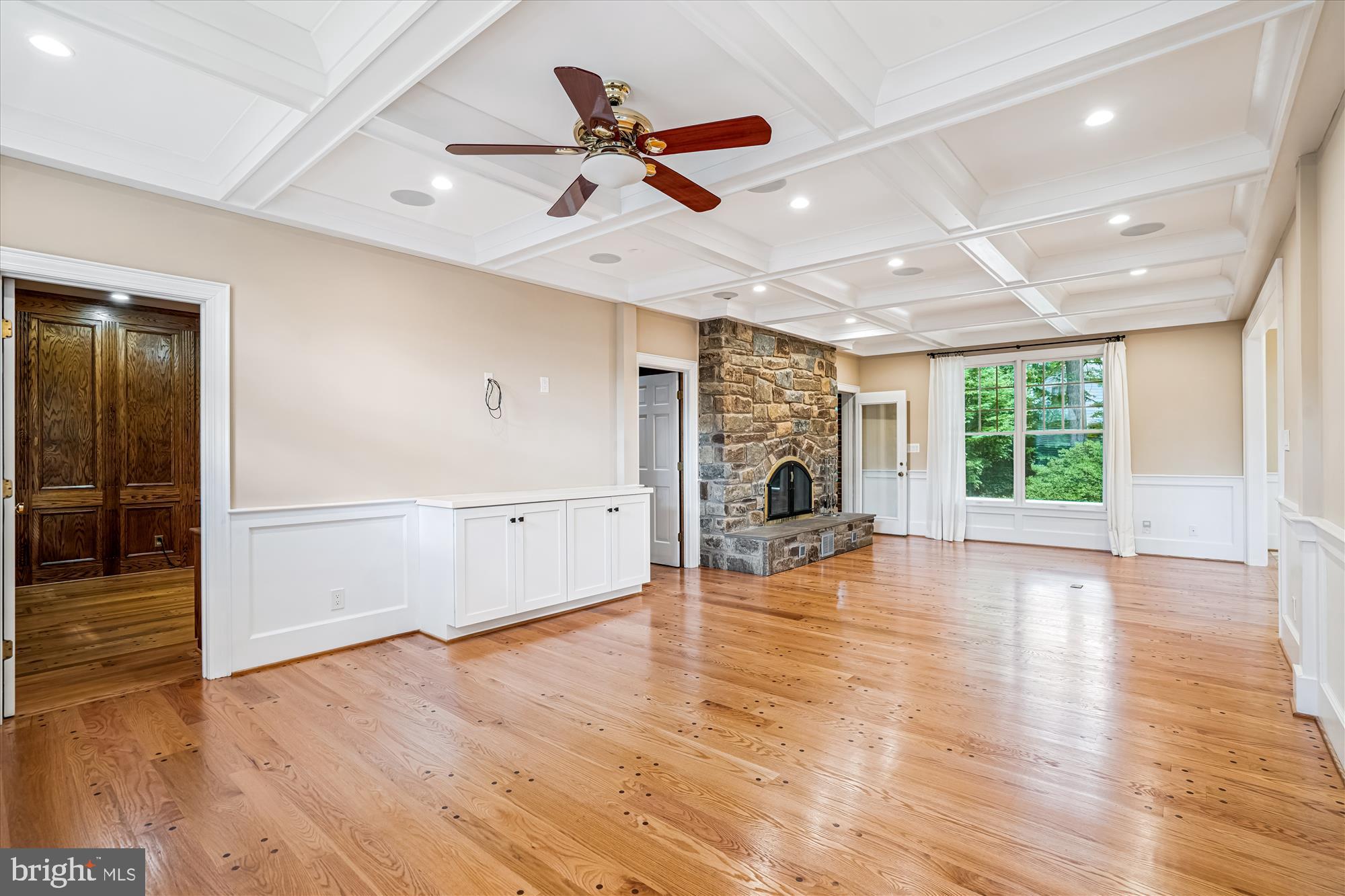 8849 Tuckerman Lane Potomac, MD 20854 - Photo 15 of 96 Living/Family Room