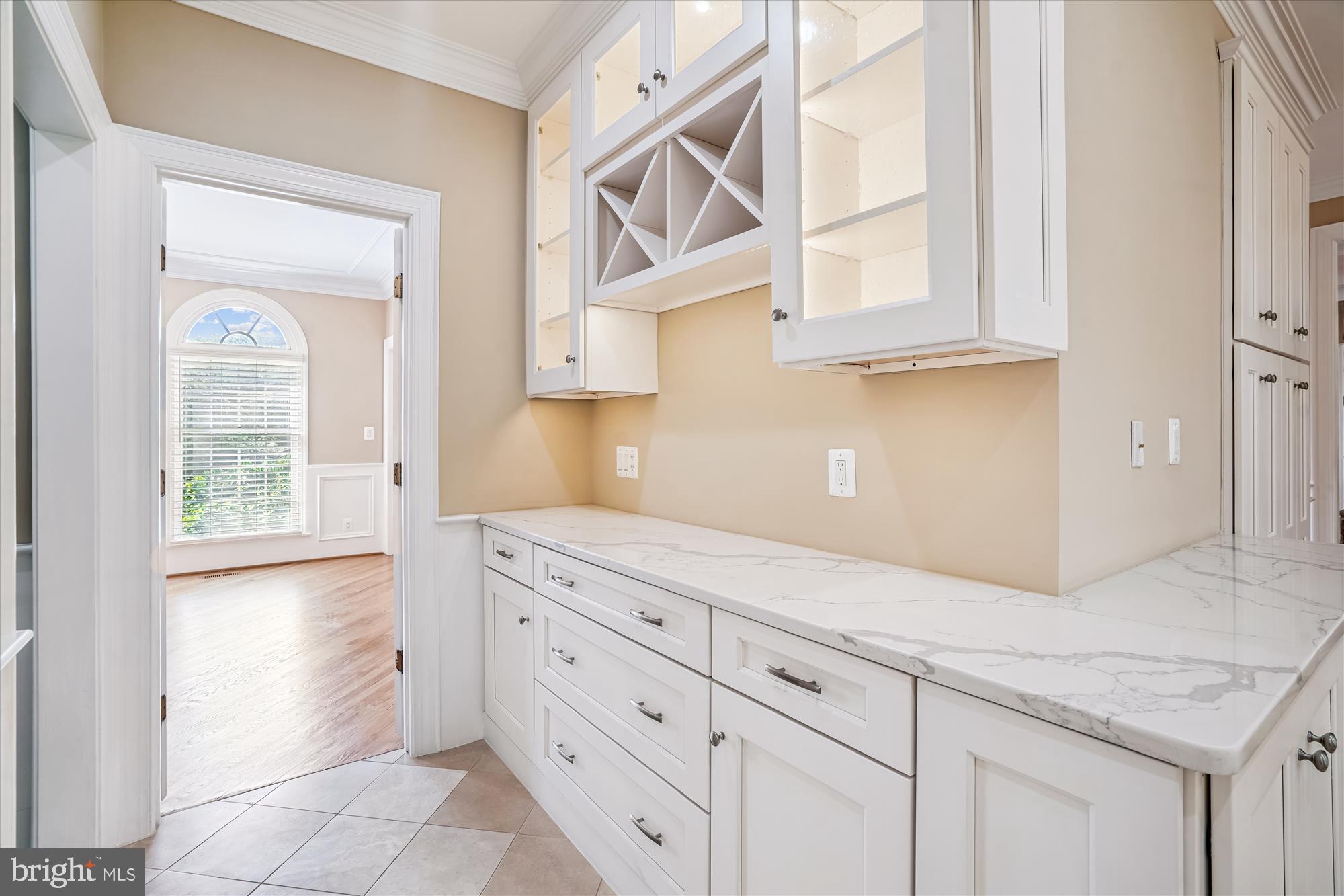 8849 Tuckerman Lane Potomac, MD 20854 - Photo 18 of 96 Butler's Pantry