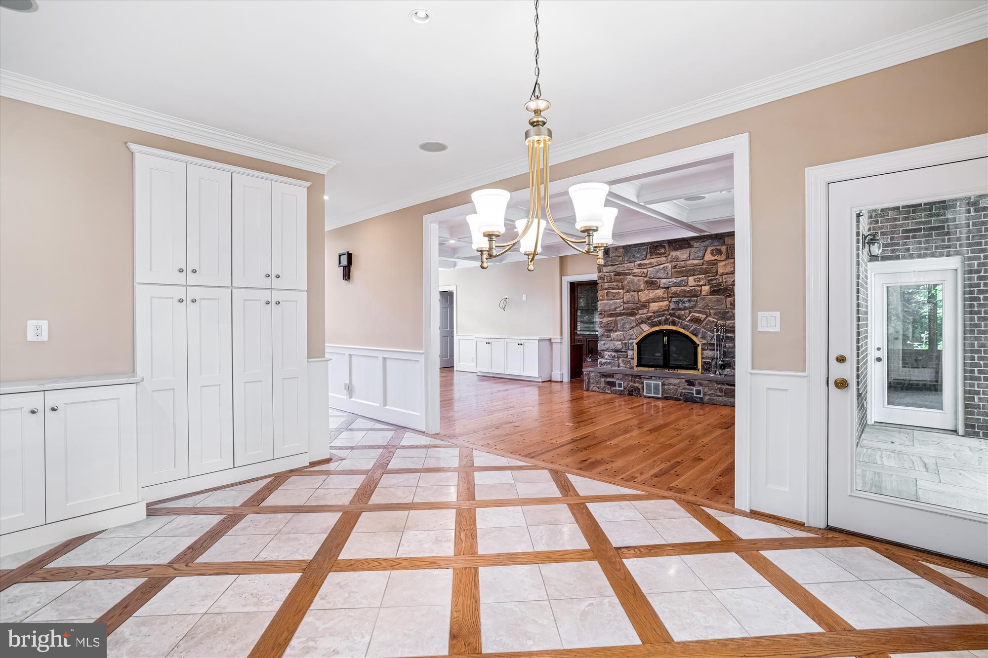 8849 Tuckerman Lane Potomac, MD 20854 - Photo 24 of 96 Breakfast Area