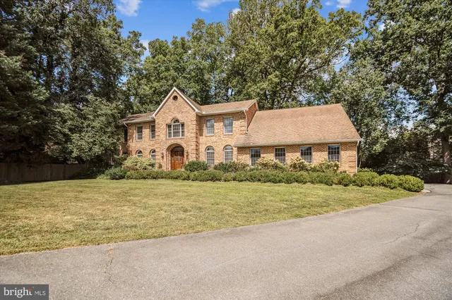 $1,799,000 | 8849 Tuckerman Lane, Potomac, MD 20854