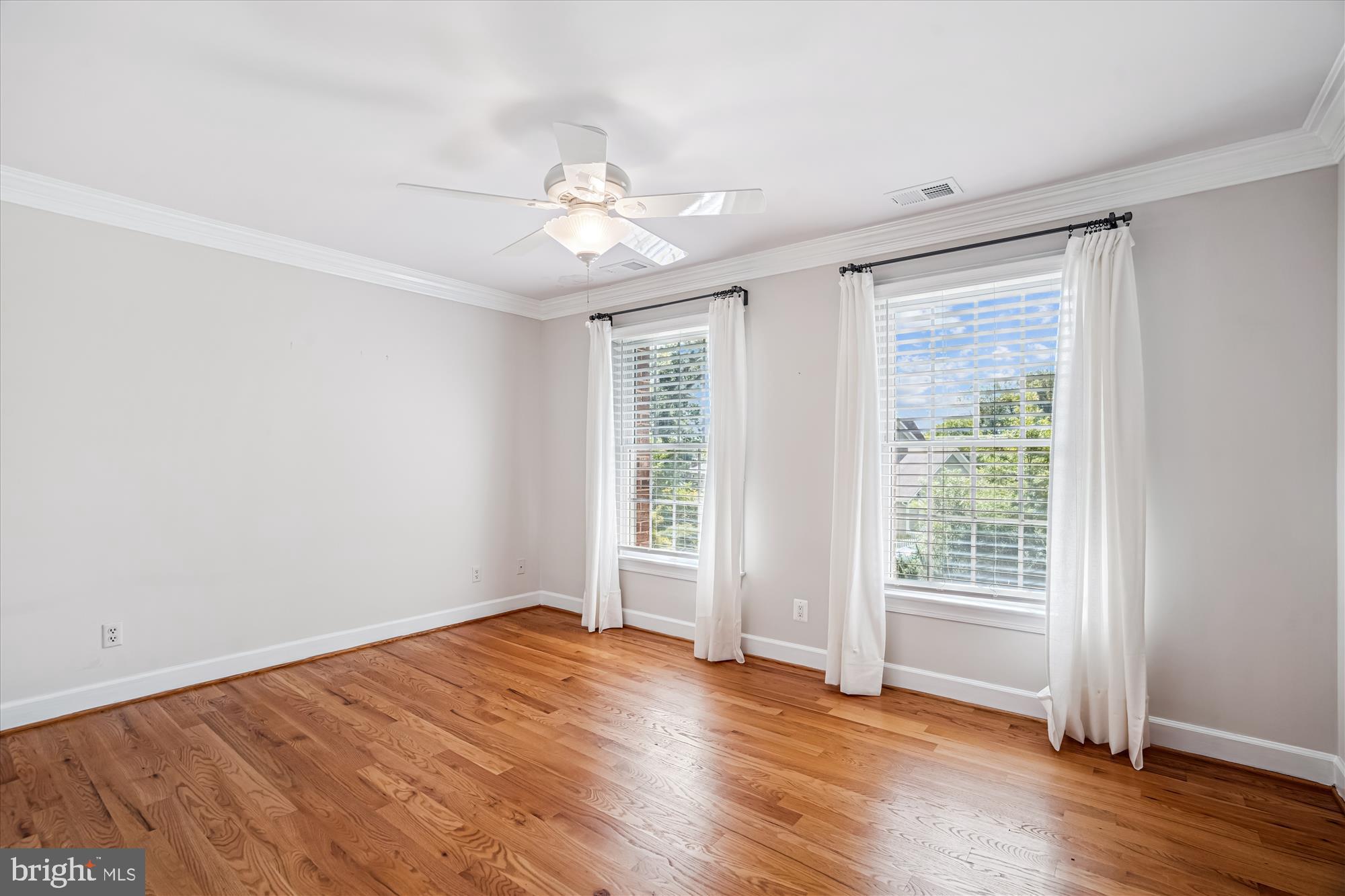 8849 Tuckerman Lane Potomac, MD 20854 - Photo 58 of 96 Bedroom