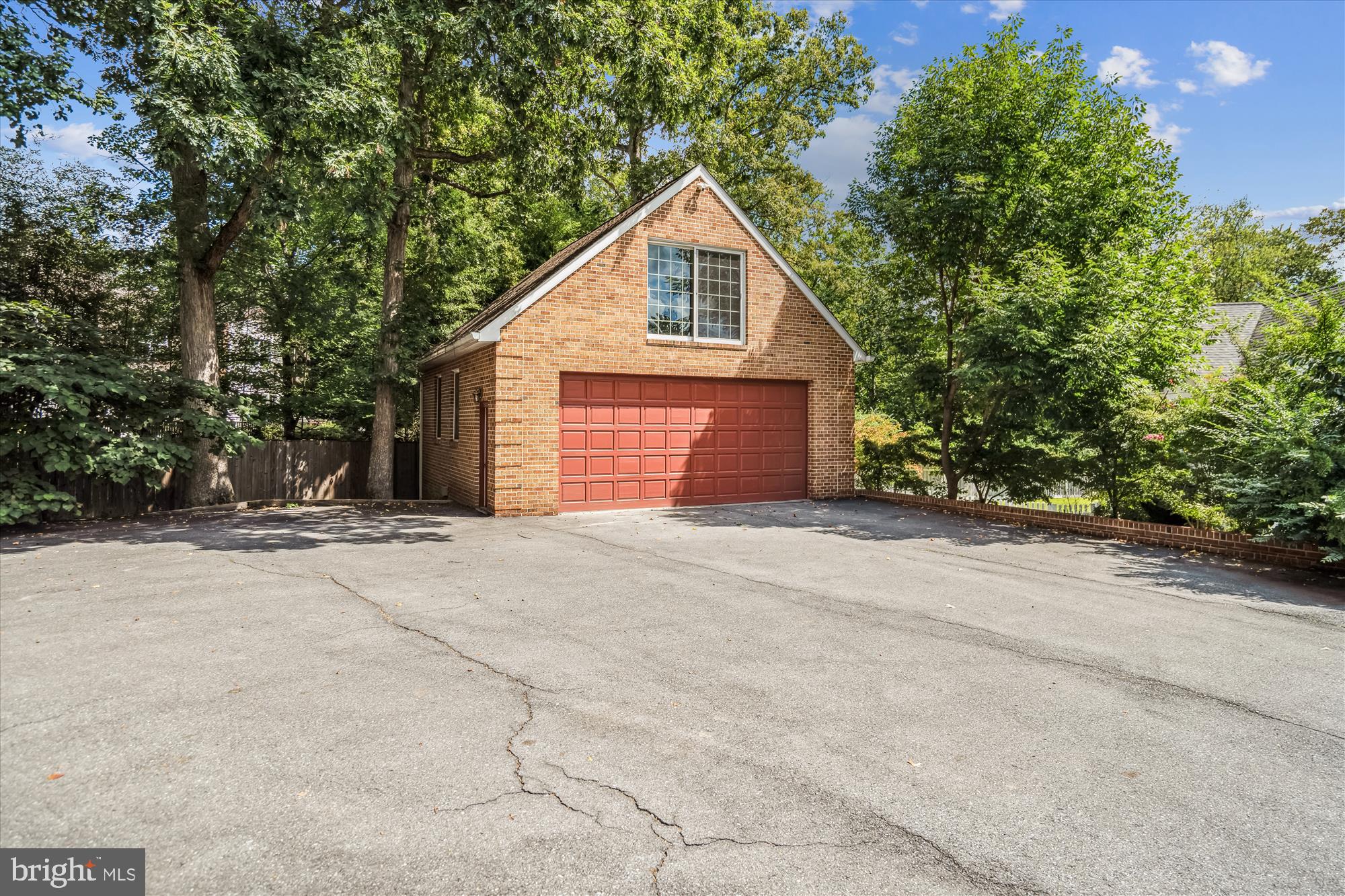 8849 Tuckerman Lane Potomac, MD 20854 - Photo 6 of 96 Detached Garage