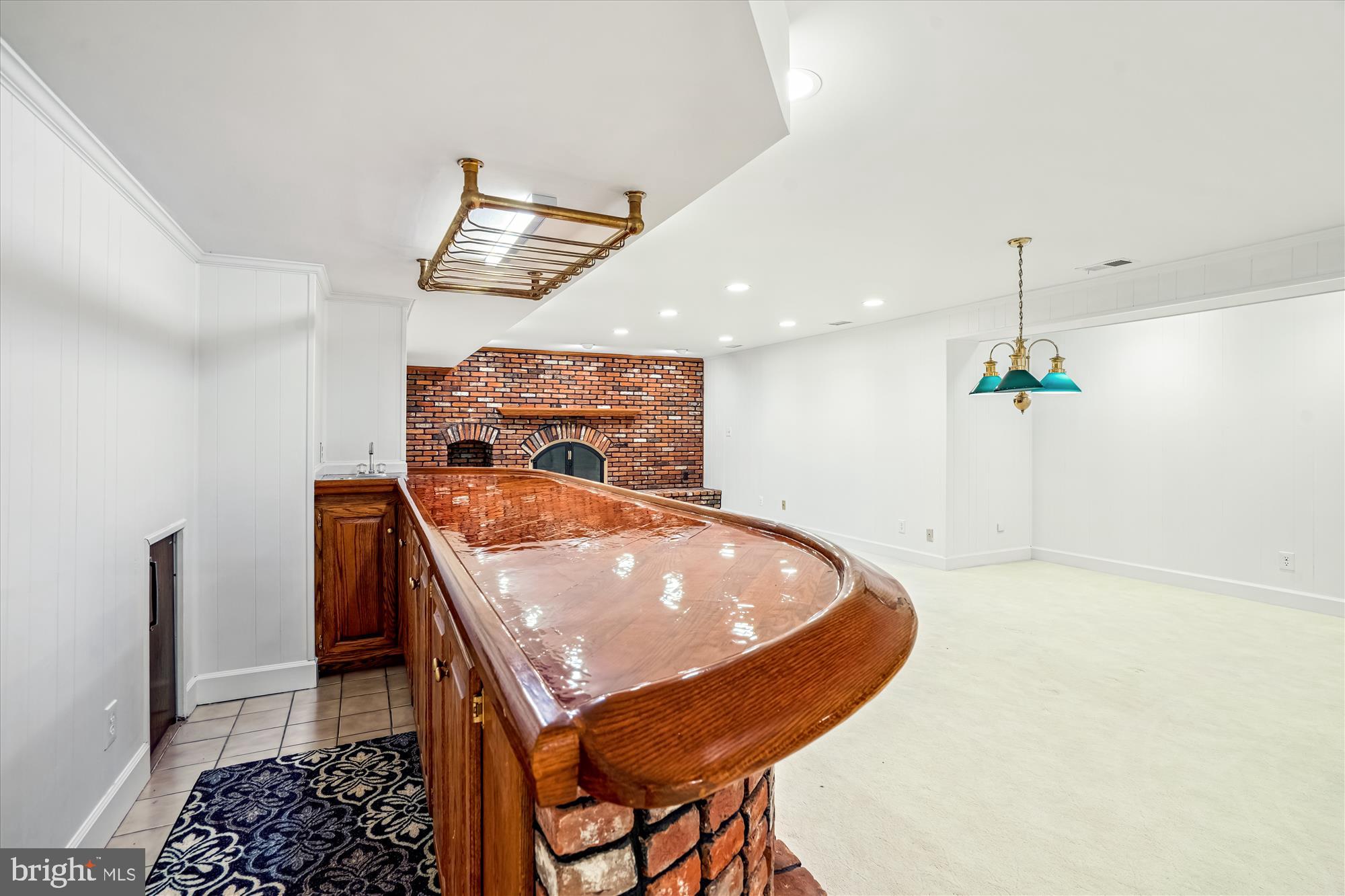 8849 Tuckerman Lane Potomac, MD 20854 - Photo 76 of 96 Bar