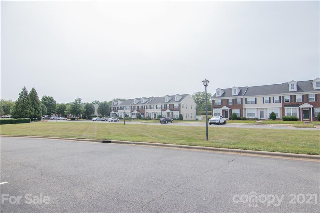 7613 Bluff Point Lane Denver, NC 28037 - Photo 18 of 20 a view of a city