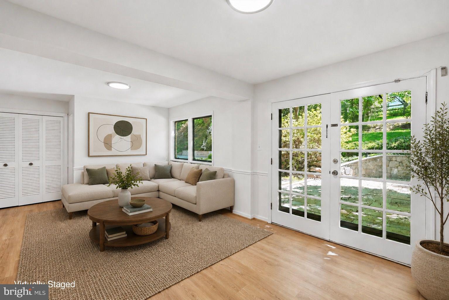 7616 Carteret Road Bethesda, MD 20817 - Photo 12 of 32 Family Room with Access to Rear Patio