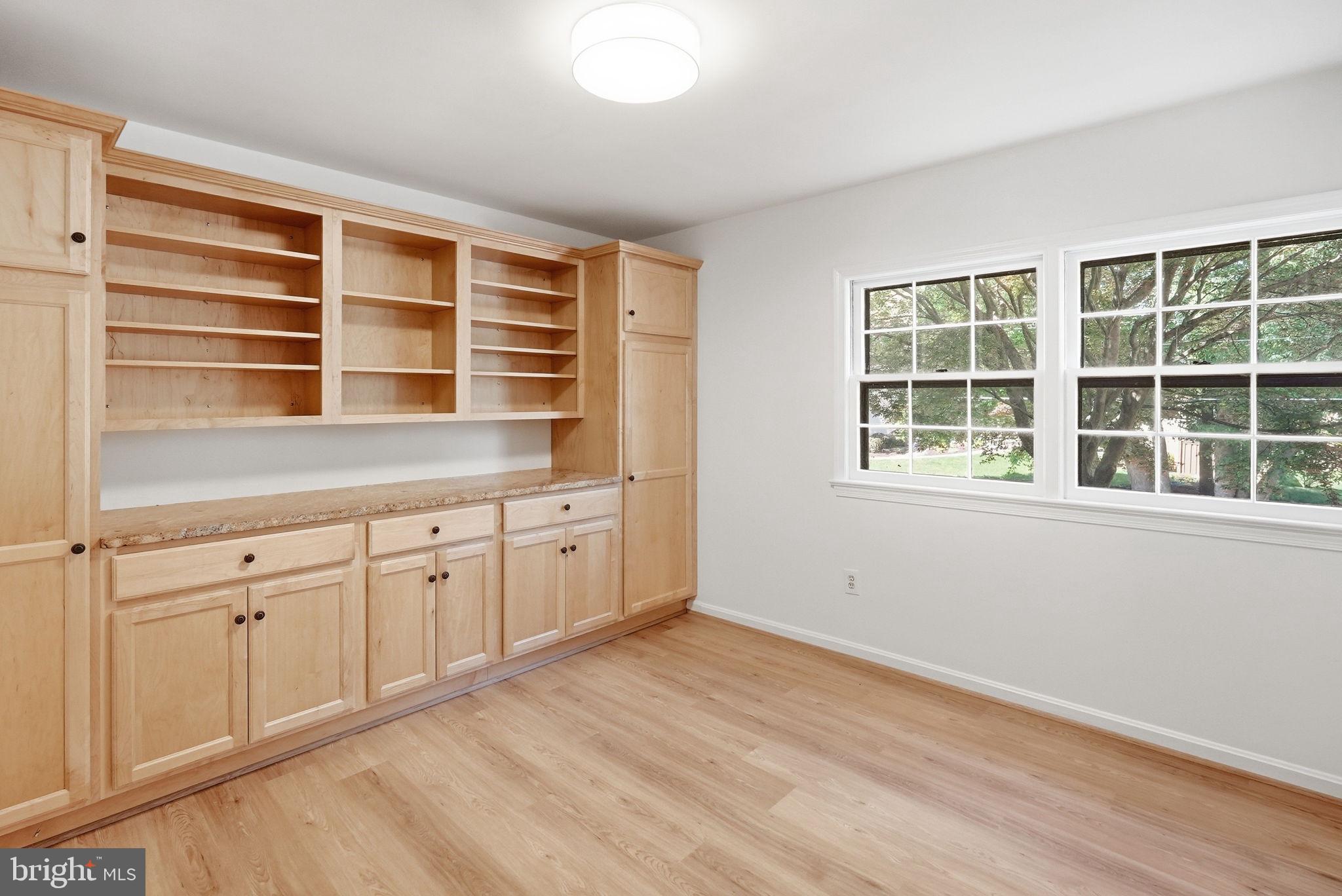 7616 Carteret Road Bethesda, MD 20817 - Photo 14 of 32 Main Level Office/Bonus Room