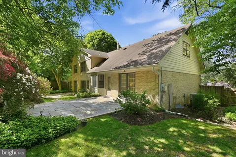 $1,175,000 | 7616 Carteret Road, Bethesda, MD 20817