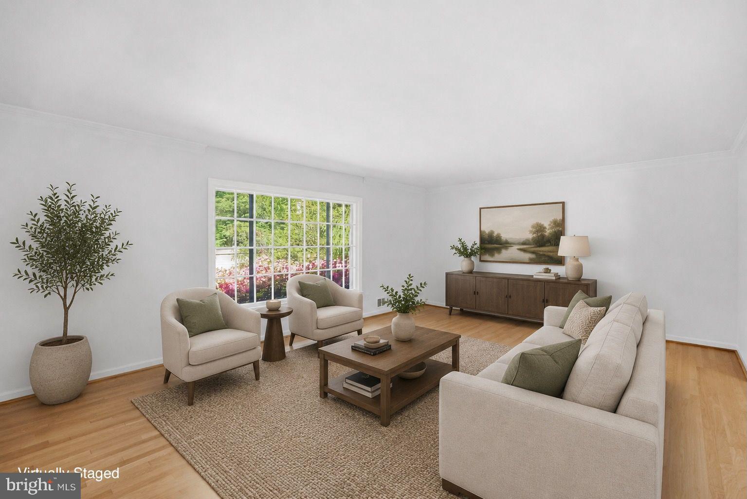 7616 Carteret Road Bethesda, MD 20817 - Photo 4 of 32 Living Room