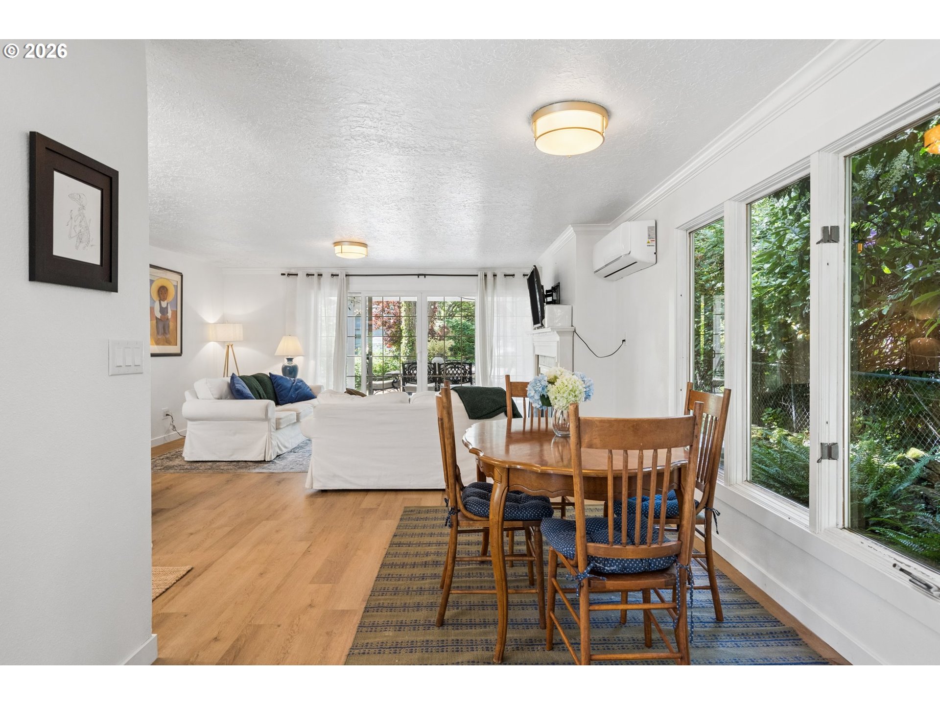 10835 Southwest 39th Avenue Portland, OR 97219 - Photo 7 of 43