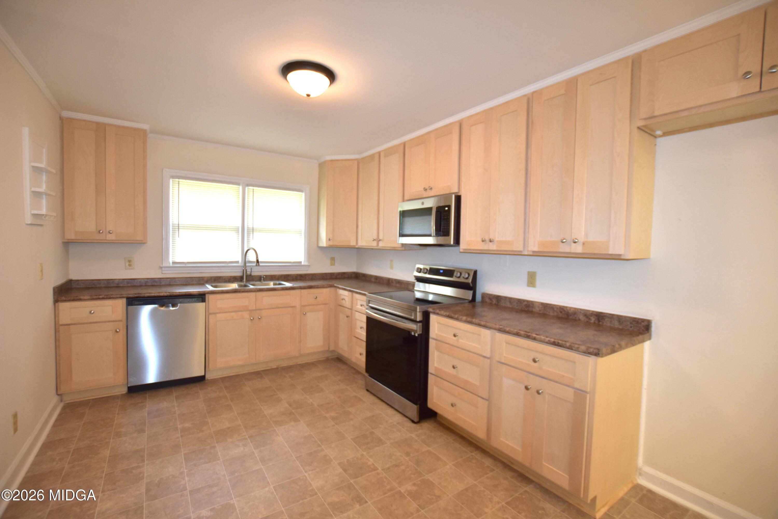 2878 Riverview Road Macon, GA 31204 - Photo 12 of 29 DSC_0645