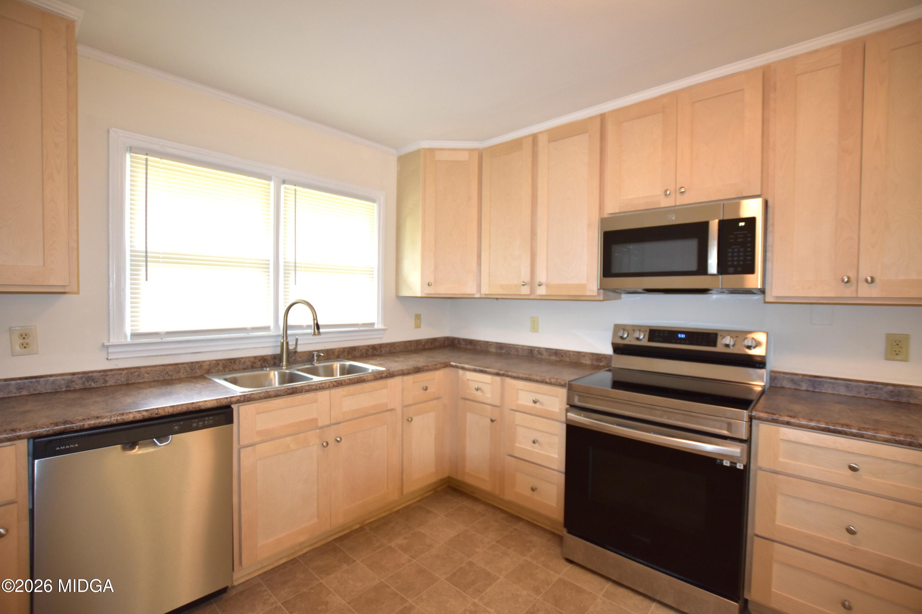 2878 Riverview Road Macon, GA 31204 - Photo 13 of 29 DSC_0646