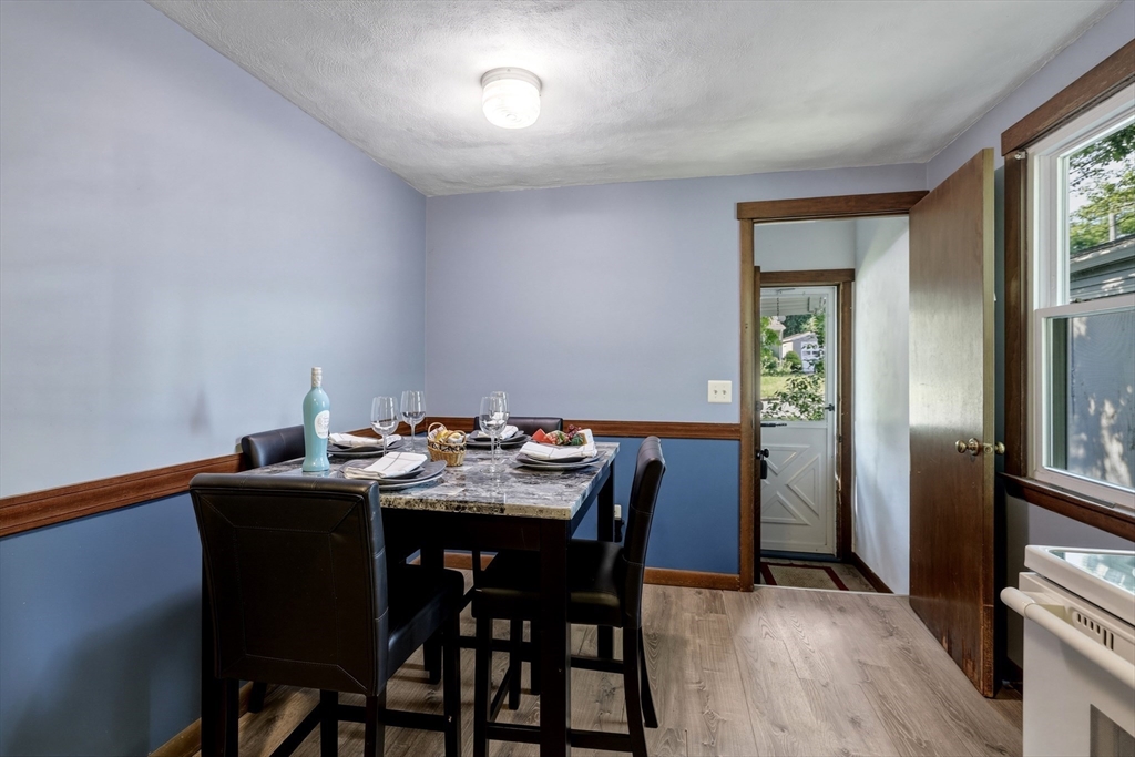 64 Tioga Street Springfield, MA 01128 - Photo 9 of 27