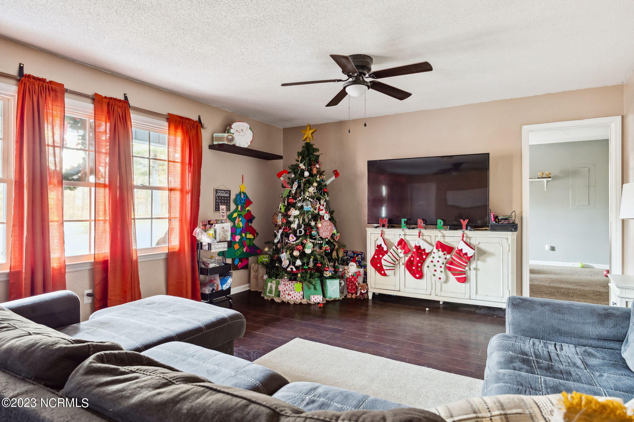 360 Jody Road Carthage, NC 28327 - Photo 4 of 17 Living Room