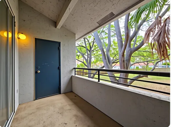 a view of outdoor space with skyline