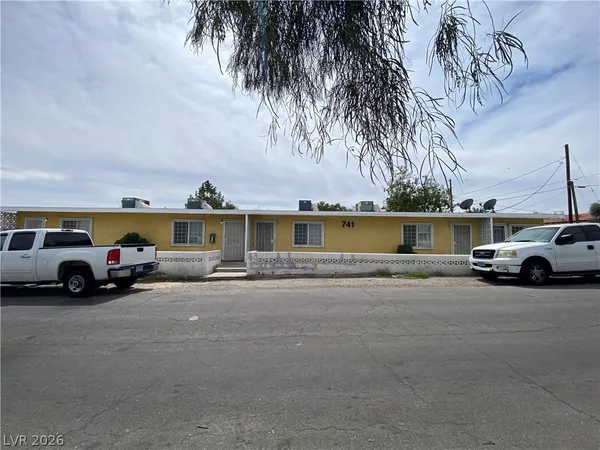 $875 | 741 North 10th Street, Unit 3, Las Vegas, NV 89101
