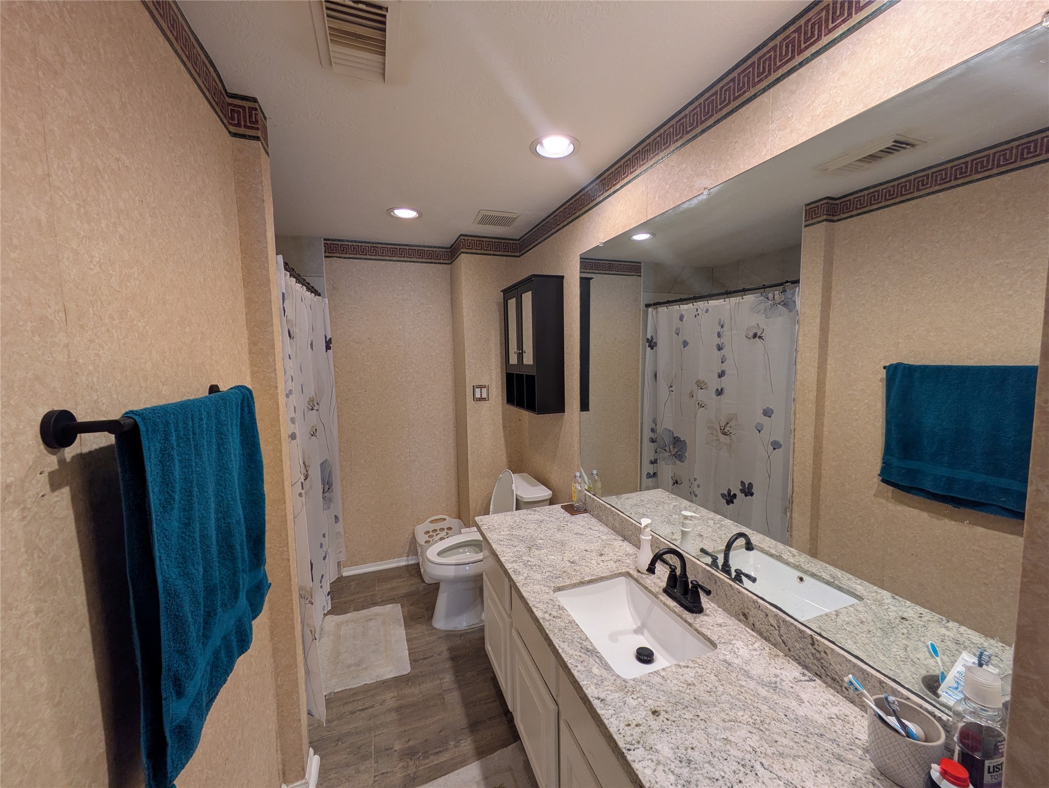 9222 Symphonic Lane Houston, TX 77040 - Photo 16 of 33 Recently Remodelled Guest Bath