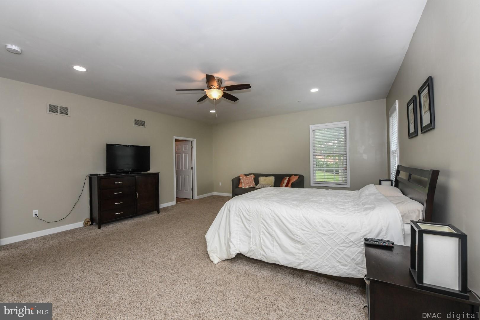 11219 Putman Road Thurmont, MD 21788 - Photo 18 of 30 New neutral carpet