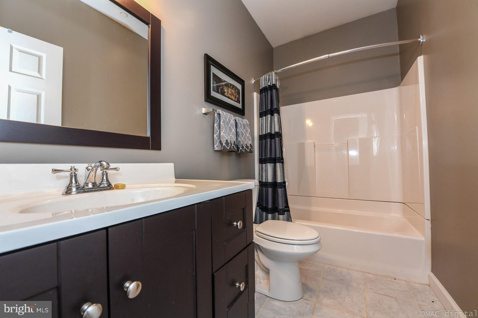 11219 Putman Road Thurmont, MD 21788 - Photo 23 of 30 Updated Guest Bath