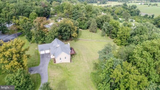 11219 Putman Road Thurmont, MD 21788 - Photo 8 of 30 Brick, multi car parking and lovely setting