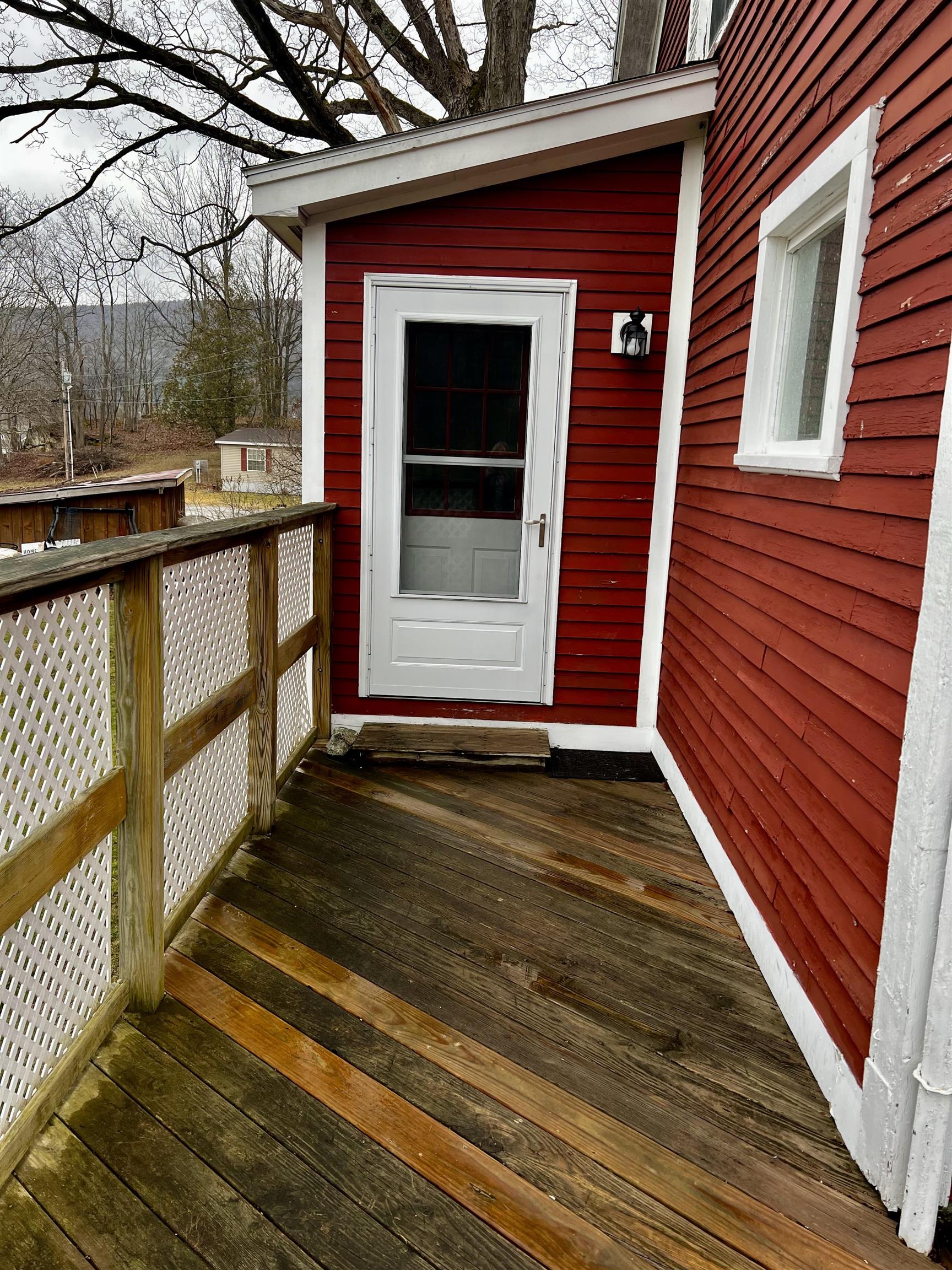 60 Circular Avenue Wallingford, VT 05773 - Photo 5 of 39