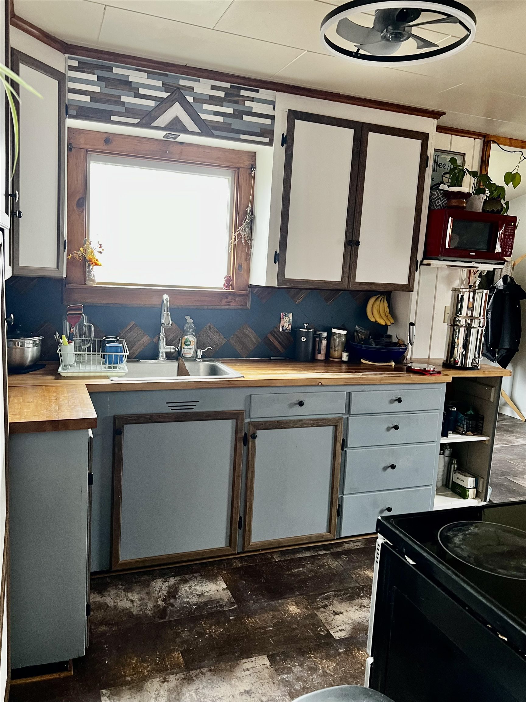 60 Circular Avenue Wallingford, VT 05773 - Photo 9 of 39