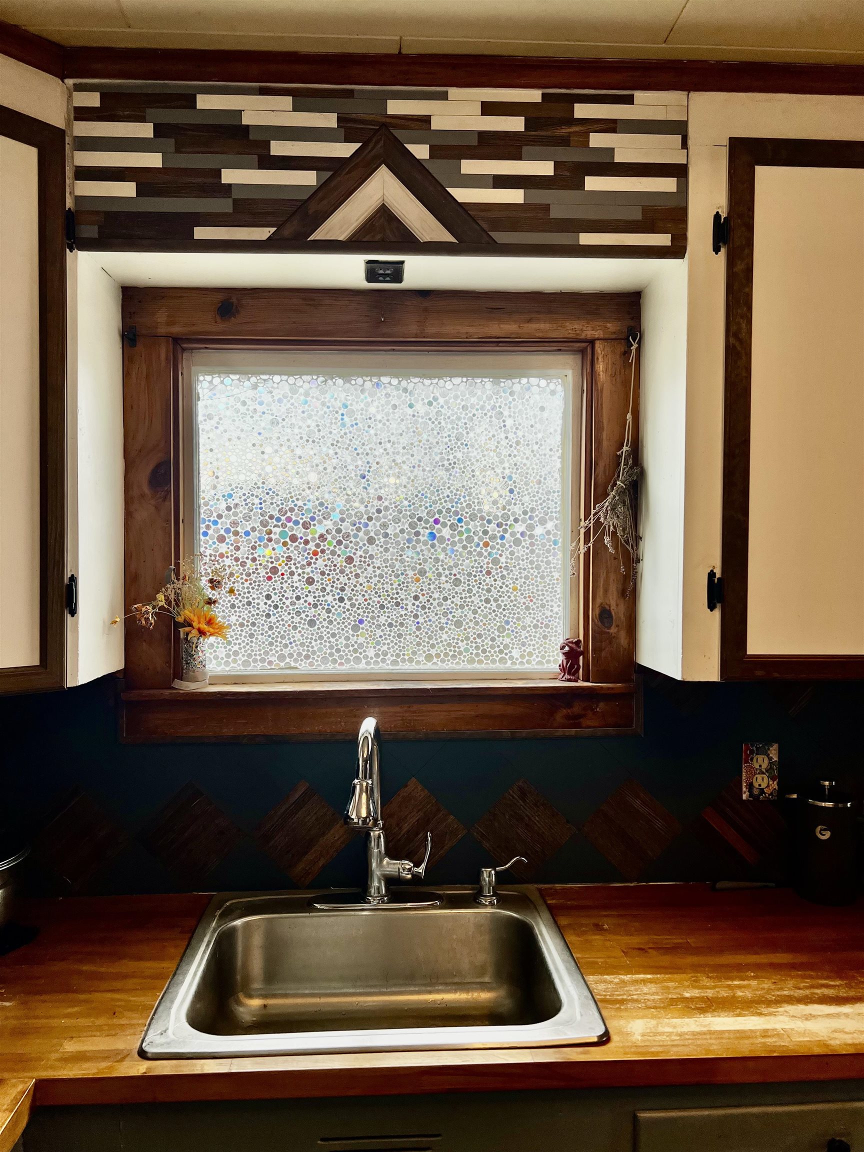 60 Circular Avenue Wallingford, VT 05773 - Photo 10 of 39