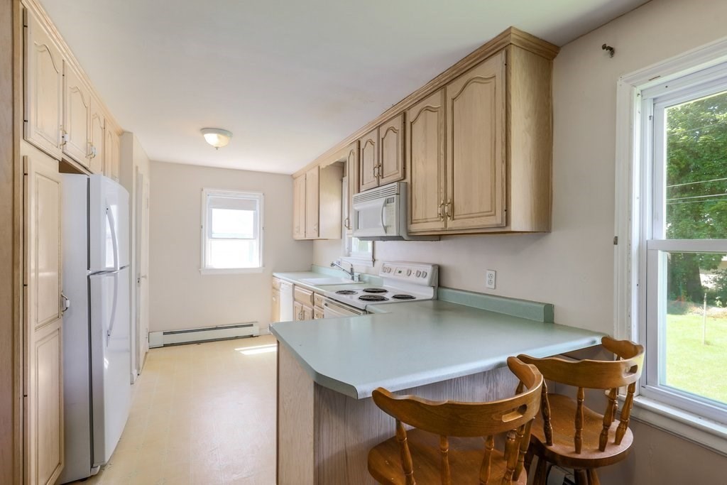 8 Knowles Road Worcester, MA 01602 - Photo 12 of 32