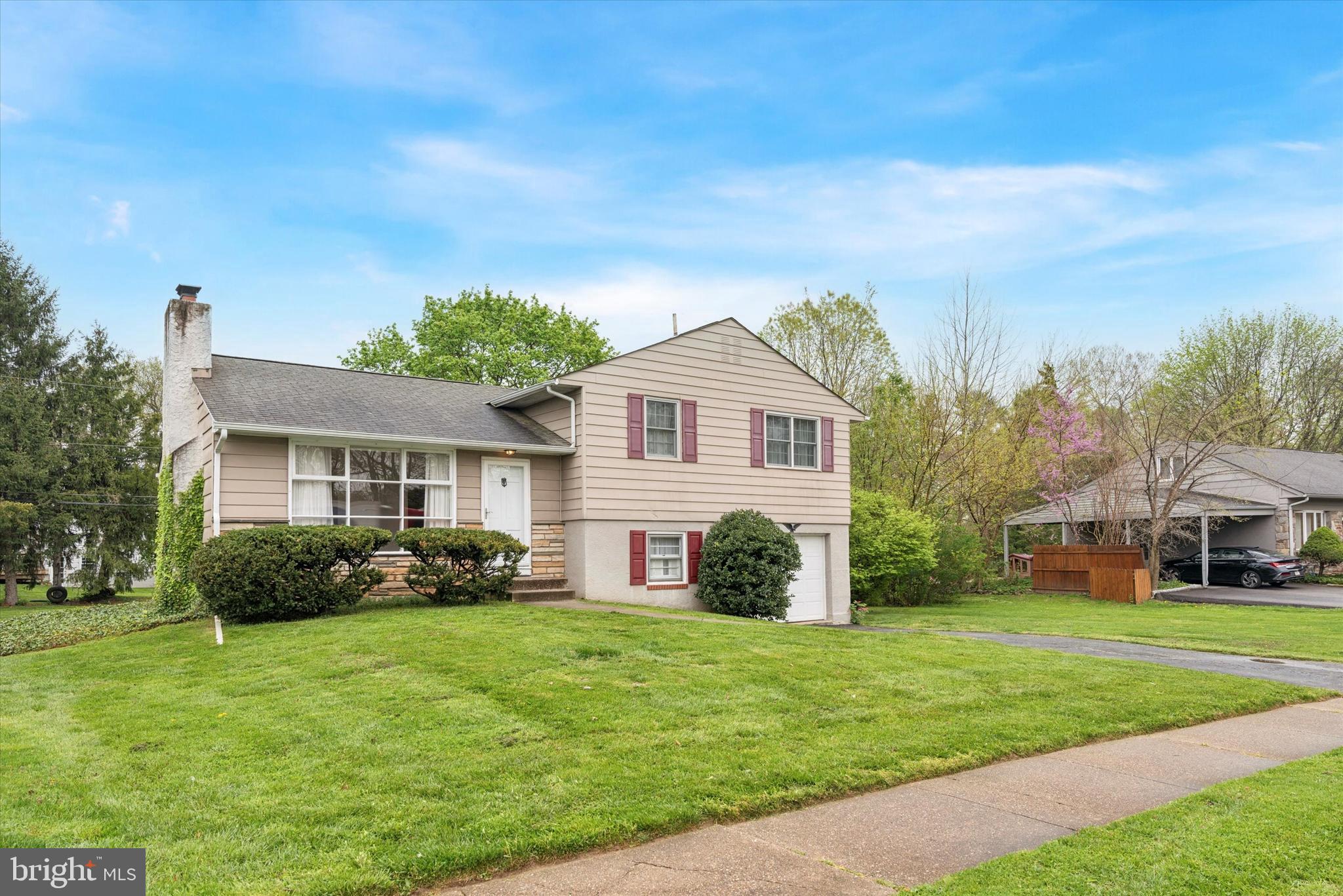 23 Cedar Grove Road Conshohocken, PA 19428 - Photo 3 of 35