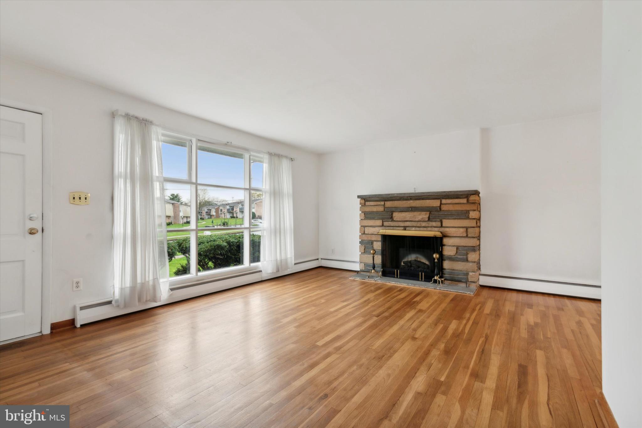 23 Cedar Grove Road Conshohocken, PA 19428 - Photo 8 of 35