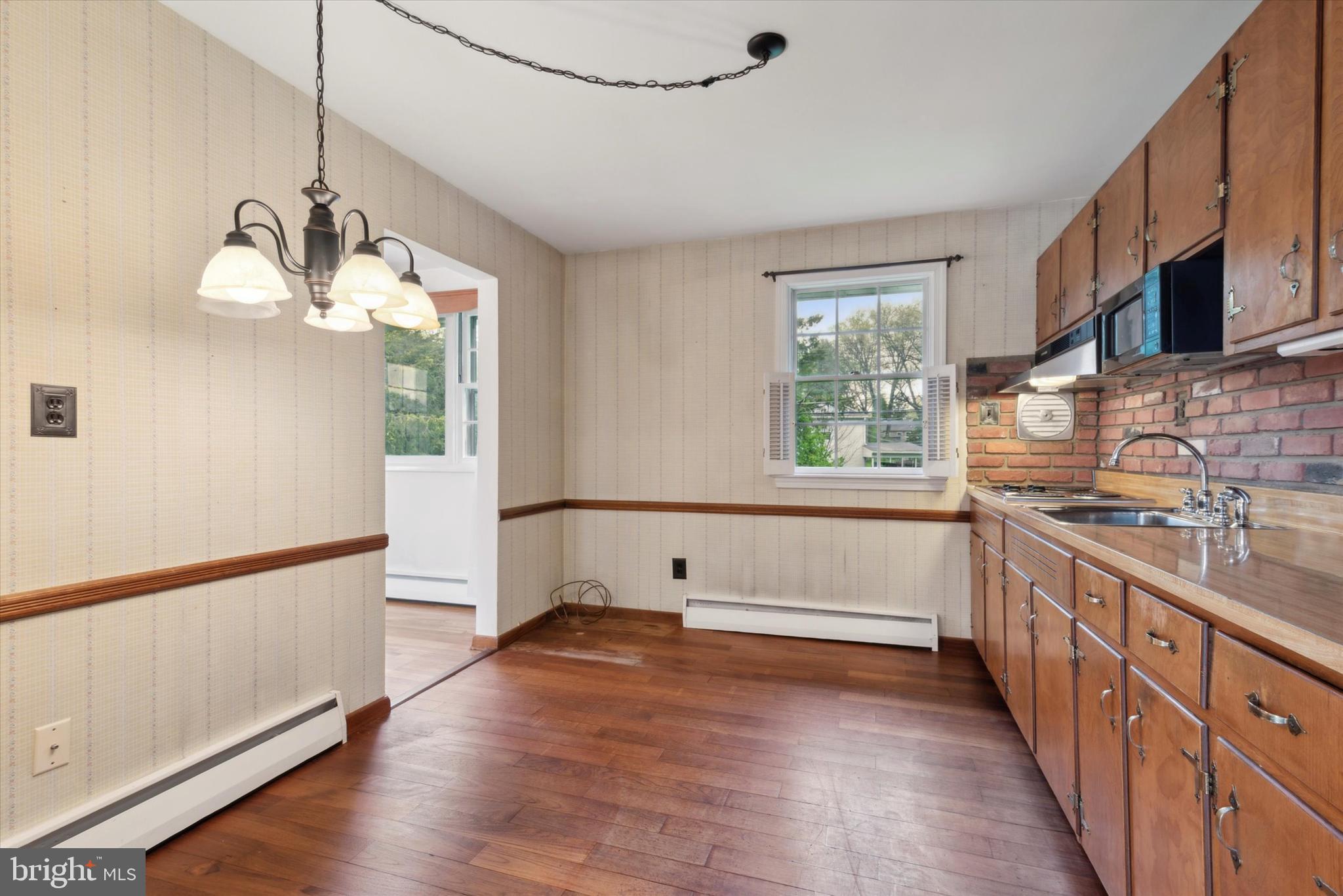 23 Cedar Grove Road Conshohocken, PA 19428 - Photo 9 of 35