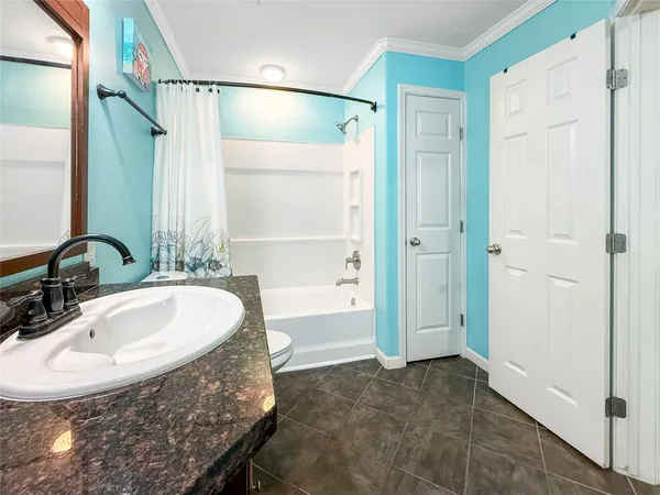 $1,350 | 9520 Seawall Boulevard, Unit 329, Galveston, TX 77554