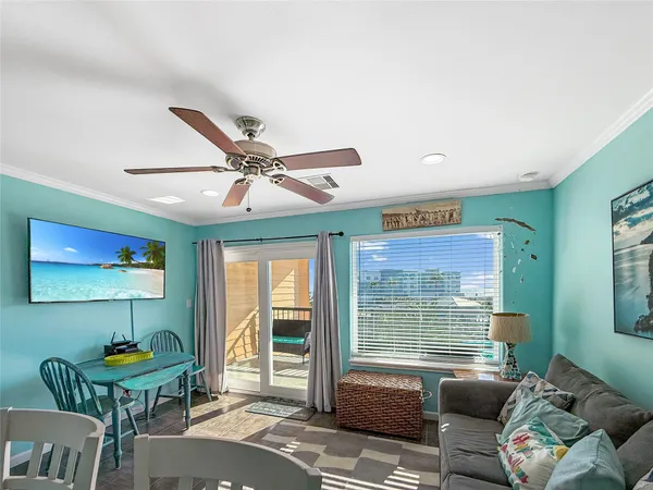 $1,350 | 9520 Seawall Boulevard, Unit 329, Galveston, TX 77554