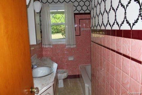 4450 East Dunbar Road Monroe, MI 48161 - Photo 9 of 21 IMG_0013.jpg