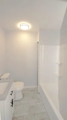 $3,250 | 29 High Street, Unit B, Derry, NH 03038