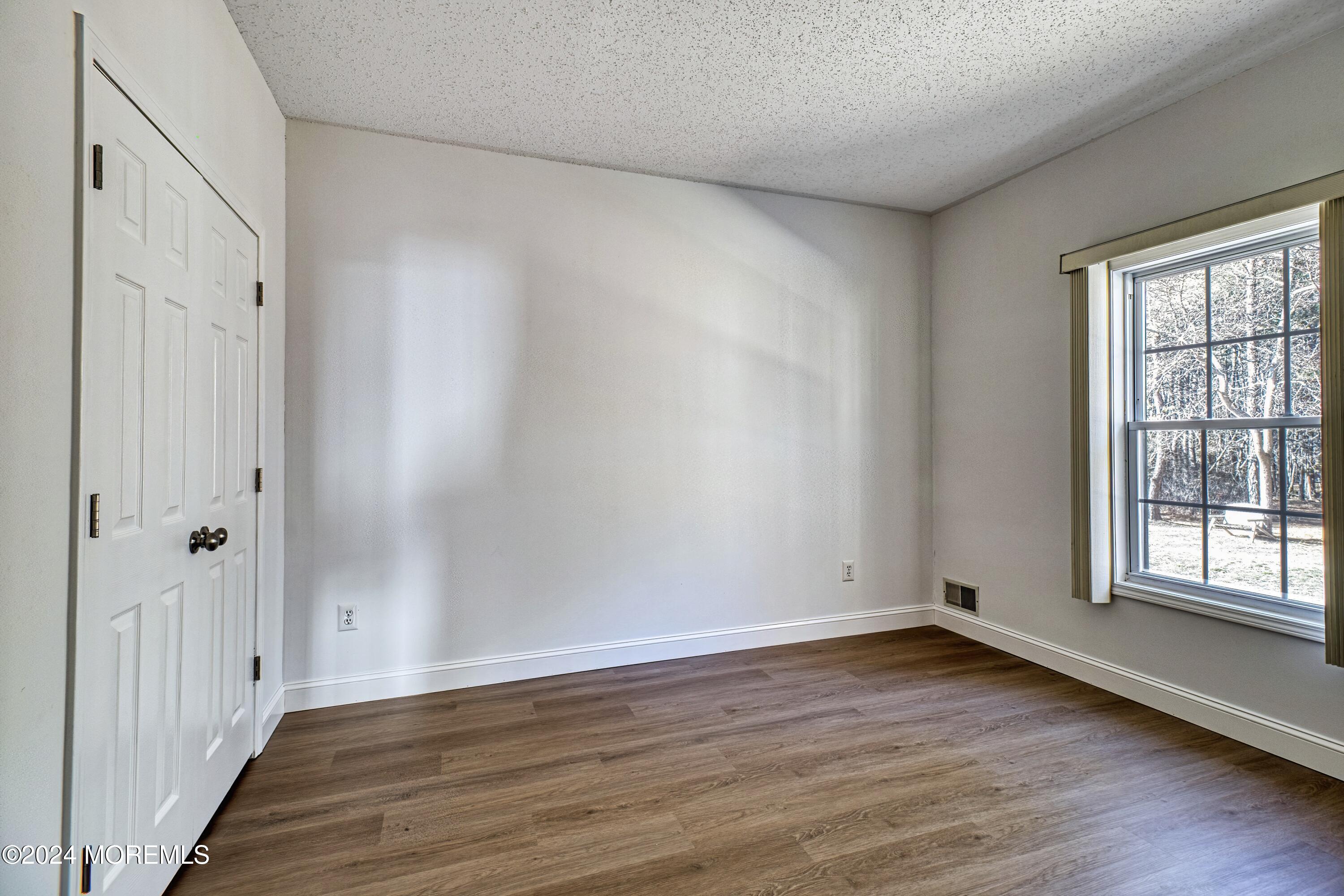 126 Riva Boulevard Brick, NJ 08723 - Photo 17 of 46 27rivablvd126