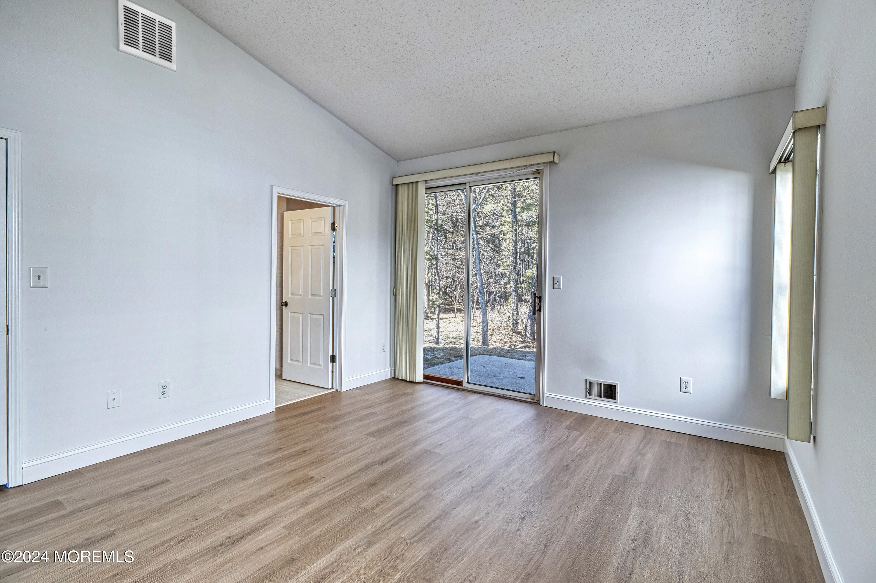 126 Riva Boulevard Brick, NJ 08723 - Photo 10 of 46 21rivablvd126.1