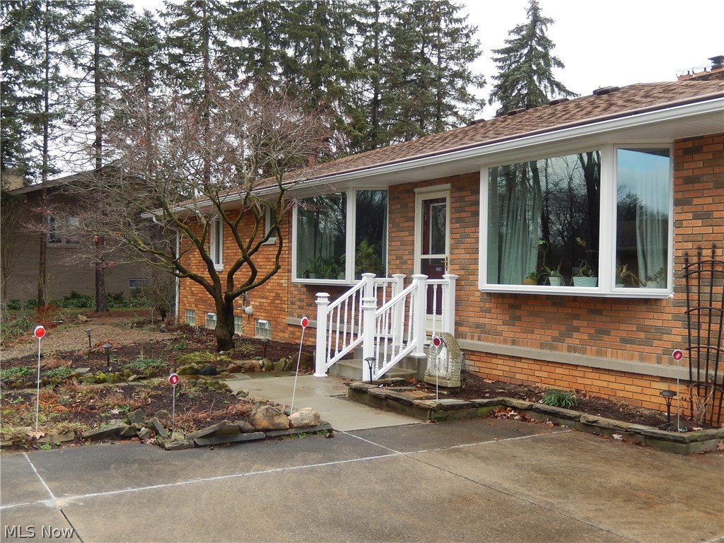 8226 Dalebrook Road Independence, OH 44131 - Photo 10 of 12 Back View