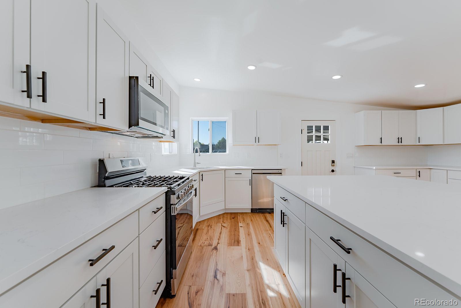 8055 Simms Street Arvada, CO 80005 - Photo 5 of 40