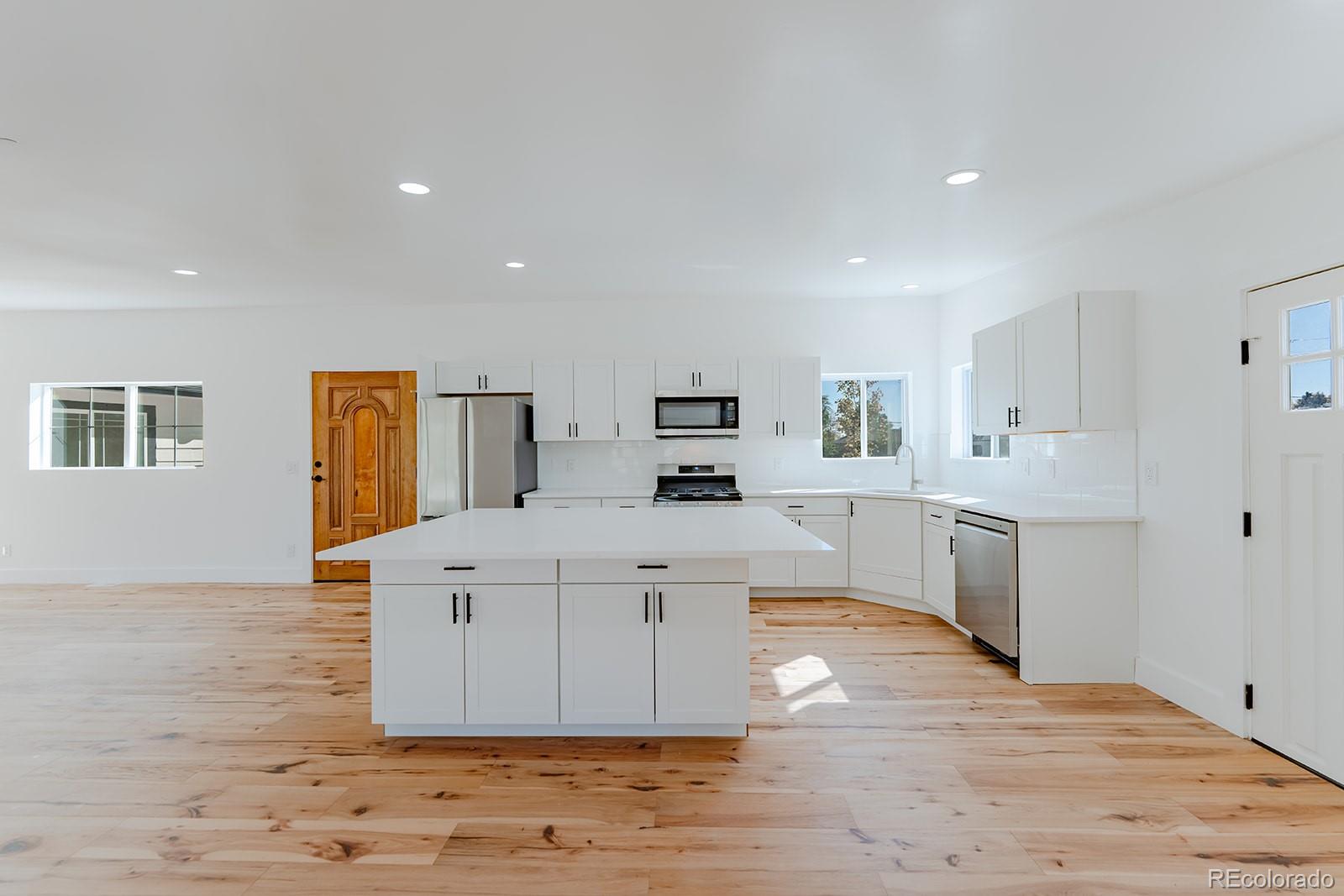 8055 Simms Street Arvada, CO 80005 - Photo 8 of 40