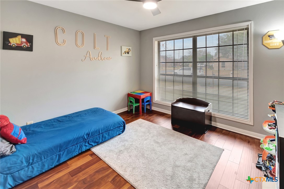 101 Kemble Street Victoria, TX 77904 - Photo 16 of 34 a bedroom with furniture and a window