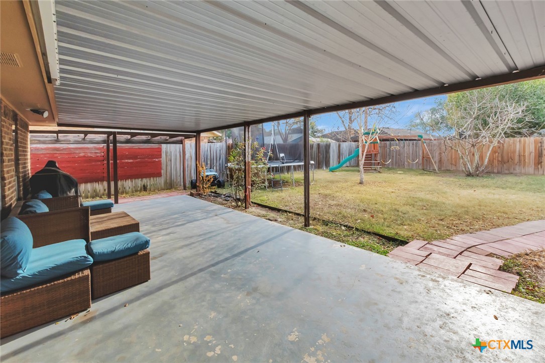 101 Kemble Street Victoria, TX 77904 - Photo 28 of 34 a view of a backyard