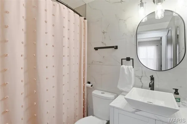 $289,000 | 3024 Caroline Street, St. Louis, MO 63104