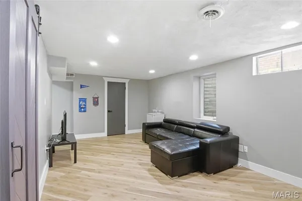 $289,000 | 3024 Caroline Street, St. Louis, MO 63104