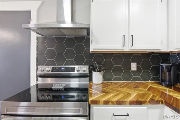 $289,000 | 3024 Caroline Street, St. Louis, MO 63104